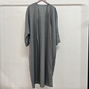 <span class=keywords><strong>ชุด</strong></span>มุสลิมแบบจีบ ODM Miyake ดีไซน์หรูหรา สำหรับทั้งชายและหญิง สไตล์ตะวันออกกลาง <span class=keywords><strong>ชุด</strong></span>คลุมสุภาพ ไซส์ใหญ่ แบบดั้งเดิม เหมาะสำหรับใส่ไปโบสถ์ สำหรับผู้หญิงรูปร่างสูง ผลิตจากโพลีเอสเตอร์ - Product Image 3