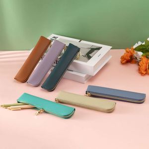 Estuche Delgado para Lápices y Bolígrafos de Cuero PU Resistente a los Arañazos, Bolsa de Papelería Duradera para la Escuela, Oficina y Viajes - Product Image 1