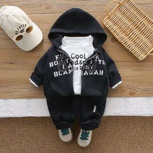 Conjunto de Tres Piezas para Bebé Niño, Primavera-Otoño 2026, Informal, de Algodón, con Chaqueta con Cierre y Letras, Venta al Por Mayor - Product Image 5
