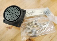 Baru dan Asli X2582P00 Female 58Pin Mount Receptacle Termasuk 22 Pi Stok BARU di Gudang