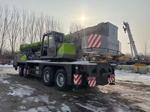 รถเครนมือสอง70Ton ZTC700H รถเครนแบบเต็มถนน2018 Zoomlion เครื่องจักรกลหนักรถเครนติดตั้งบนรถบรรทุก - Product Image 4