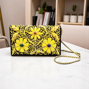 Bolso de mano elegante hecho a mano para mujer con intrincado bordado Zari para ocasiones especiales de Mujer Accesorios de monedero de fiesta - Product Image 6