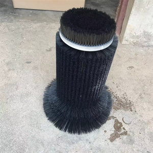 Petite <span class=keywords><strong>brosse</strong></span> <span class=keywords><strong>métallique</strong></span> en nylon pour le dépoussiérage Lavage externe automatique avec rouleau cylindrique circulaire pour machine à baril - Product Image 3