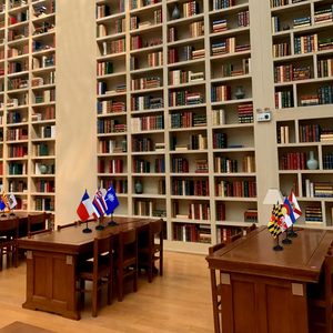 Drapeau de bureau en polyester, best-seller 2026, drapeau mondial personnalisé, style fanion de bureau, impression numérique durable - Product Image 5