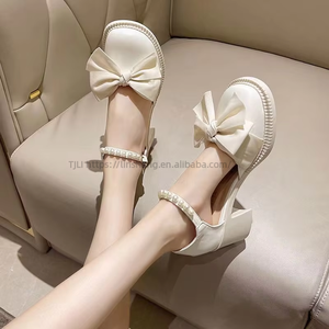 Chaussures pour femmes, nouveau style d'été, talons hauts blancs en cuir PU, chaussures de princesse pour femmes - Product Image 4