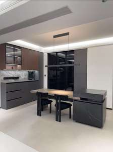 Ensemble d'armoires de cuisine en PVC design acrylique moderne et brillant Écran vibrant blanc tentant Porte en verre pour la salle <span class=keywords><strong>à</strong></span> manger-Fabriqué en Chine - Product Image 2