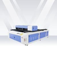 1325 Machines de découpe laser CNC mixtes Coupeur laser CO2 pour tôle mince avec tête laser à mise au point automatique