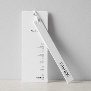 Matte Giấy Dập Nổi Vàng Dập Logo Treo Thẻ Nhãn Cho Quần Áo Và Túi Xách Bán Buôn Cho Đu Tag Cho In Ấn May Mặc - Product Image 3