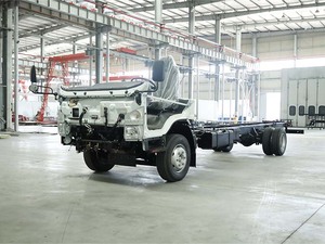 Khung gầm xe buýt ISUZU 4 tấn cabin rộng nặng <span class=keywords><strong>2025</strong></span> mới có thể tùy chỉnh xe tải ELF với các tính năng an toàn tiên tiến và mô-men xoắn cao - Product Image 3