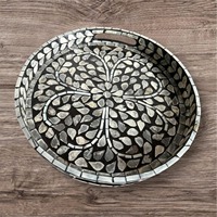 Plateau de service artisanal moderne en MDF avec incrustation de nacre, motif floral, écologique, durable, léger, avec poignées, pour mariages et Diwali