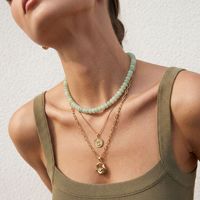 Collier ras du cou perlé en pierres précieuses couleur bonbon pour femme avec fermoir à bascule doré, bijoux de plage