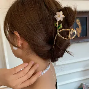 Latest Women Hair Accessories Claw Clip Custom Trendy Metal Hair Claw Flower Large Hair Claw Clips