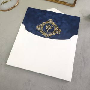 การ์ดเชิญงานแต่ง<span class=keywords><strong>ง</strong></span>านแบบซองใส่การ์ด กำมะหยี่สีน้ำเ<span class=keywords><strong>ง</strong></span>ินหรูหรา ปั๊มฟอยล์ทอง พร้อมอะคริลิคใส  ขอ<span class=keywords><strong>ง</strong></span>ขวัญสำหรับแขก - Product Image 5