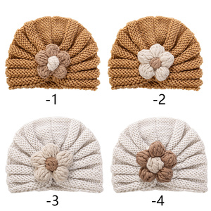 Invierno cálido bebé flores <span class=keywords><strong>de</strong></span> ganchillo turbante sombreros <span class=keywords><strong>de</strong></span> punto niños invierno otoño Latte colores lindo flor sombreros para niños - Product Image 2