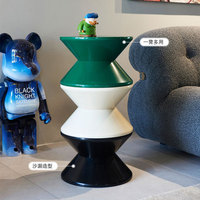 Tabouret à chaussures créatif petit banc en plastique tabouret rond en sablier chaise de salon