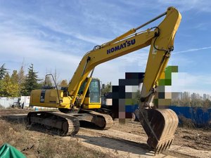90% Used Komatsu PC220 2015 <b>Model</b> 22 Ton Original Hydraulic Crawler Excavator with <b>Engine</b> Heavy Equipment - Product Image 4