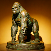 Statue de gorille en bronze moderne et créative sur mesure, sculpture en moulage 3D pour la décoration des places urbaines et des jardins
