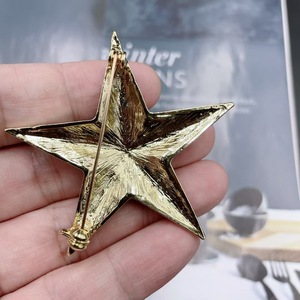 เข็มกลัดรูปดาวห้าแฉกสไตล์ยุโรปและอเมริกา พร้อมลายธงชาติ ประดับเพชร เข็มกลัดระดับไฮเอนด์ - Product Image 6