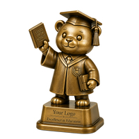 Figurine en résine personnalisée de mascotte scolaire, cadeau de remise de diplôme, récompense pour les réalisations des étudiants, trophée de personnage personnalisé, fabricant OEM