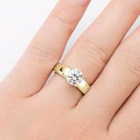 Großhandel Mode 925 Sterling Silber Ring Klassischer Vier-Krallen 8mm 2Ct Moissanit Breiter Massiver Ring Verlobungs-Ehering Unisex