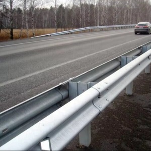 Guardrail Stradale Ammortizzante per Protezione Sicura su Strade Curve - Product Image 1