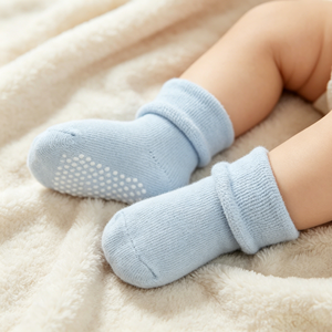 <span class=keywords><strong>Chaussettes</strong></span> pour bébé en tissu éponge épais pour l'automne et l'hiver, à bouche large, antidérapantes, en coton à pois, pour la marche sur le sol, pour enfants - Product Image 1