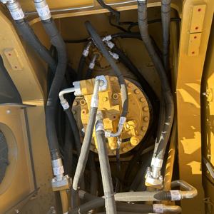 Excavatrice 336D de 36 tonnes, modèle 2024, prête à l'emploi avec lignes de marteaux et pompe pour les travaux de concassage secondaire dans les carrières et les roches dures - Product Image 5