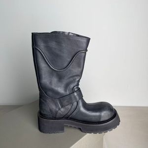 Botines negros de diseñador de alta calidad para mujer, con tacón de 5 cm, hechos de piel de vaca, resistentes al agua y cálidos. - Product Image 3