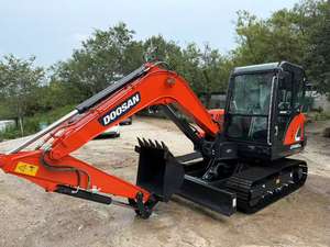 Doosan DX60 Flexible d'occasion pour les opérations urbaines en espace étroit Circulation élevée pour les DH60-7 multi-régions - Product Image 2