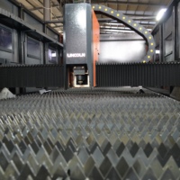Machine de découpe laser à fibre Raycus FSCUT4000E personnalisée en usine, 4015, 3000W, 6000W max, avec table interchangeable, pour tôles métalliques