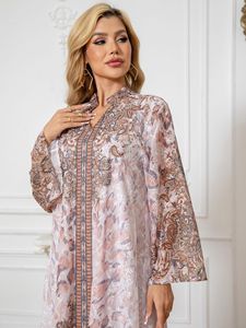 241104 elegante abito con gonna lunga Cross Border abaya ricamato tempestato di diamanti per donne musulmane del Medio Oriente per la primavera - Product Image 6