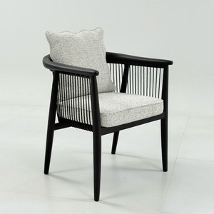 Silla <span class=keywords><strong>de</strong></span> Comedor <span class=keywords><strong>de</strong></span> Madera Negra <span class=keywords><strong>de</strong></span> Lujo - Estilo Moderno <span class=keywords><strong>de</strong></span> Sillón, Versátil para Restaurante, Hotel, Dormitorio y Sala <span class=keywords><strong>de</strong></span> Estar - Product Image 4