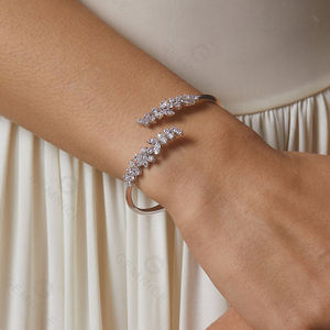 Parures de bijoux Gemnel 925 Silver Ravish Laurel Frontal, finition or, motif naturel, bijoux statement, chaîne réglable - Product Image 6