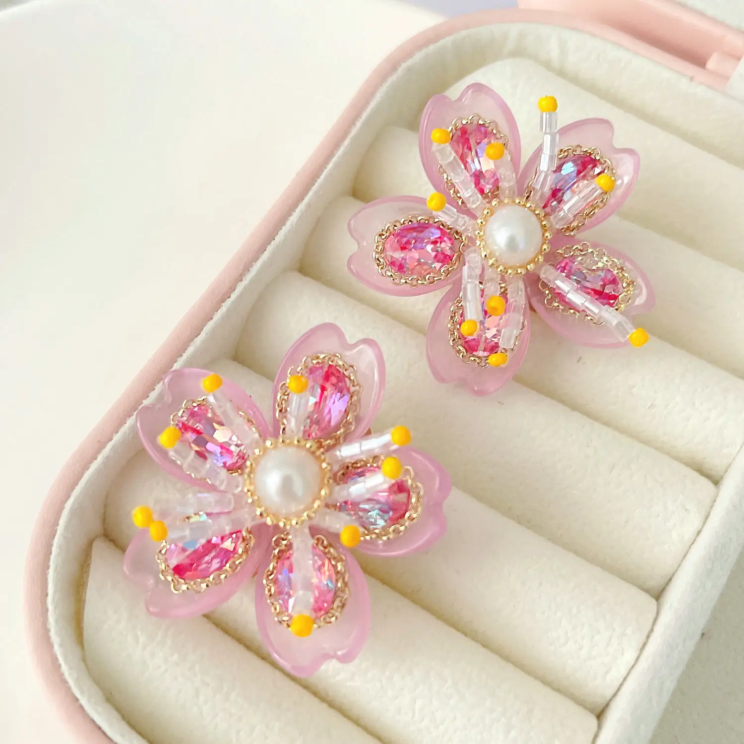 2022 Fashion Design Pink Crystal Flower Earrings For Woman