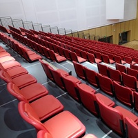 Bancs télescopiques intérieurs en HDPE pour tribunes, gain de place, sièges de stade pliables et rétractables