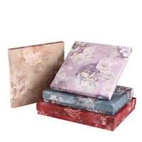 Boîte cadeau en carton gris avec impression quadricolore, biodégradable et recyclable, pour boutique, logo personnalisé