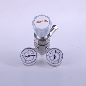 Régulateur de pression de <span class=keywords><strong>gaz</strong></span> azote à deux étages NAI-LOK SS316 1/4'' FNPT <span class=keywords><strong>pour</strong></span> applications de laboratoire de haute pureté - Product Image 2