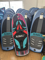 Planche de surf hydrofoil Aisunss, légère, haute résistance, performance optimale pour le wing foil, le downwind, le pump et les sports nautiques.