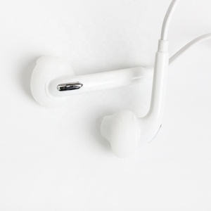 Écouteurs S6 Musique Écouteurs stéréo Jeux filaires Intra-auriculaires <span class=keywords><strong>avec</strong></span> microphone <span class=keywords><strong>pour</strong></span> Xiaomi <span class=keywords><strong>iPhone</strong></span> Samsung MP3 Casque musical - Product Image 2