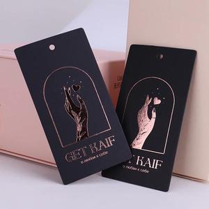 Étiquettes suspendues pour vêtements, étiquettes suspendues en carton, étiquettes suspendues en papier écologiques personnalisées, fabrication sur mesure avec graphisme gratuit, fournisseur OEM ODM - Product Image 3