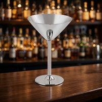 Coupe à Martini en Acier Inoxydable, Outil de Bar avec Design Écologique, Capacité de 300 ml, pour Restaurants et Hôtels, Style Moderne et Luxueux Martin