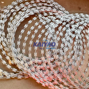 Fil barbelé en acier galvanisé à chaud, rouleau <span class=keywords><strong>de</strong></span> 500 m pour clôture périmétrique d'hôpital - Product Image 2