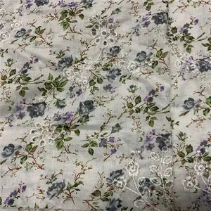 Stokta ucuz özel baskı tasarım çiçek baskılı pamuklu dantel kuşgözü punch nakış kumaş gömlek elbise
