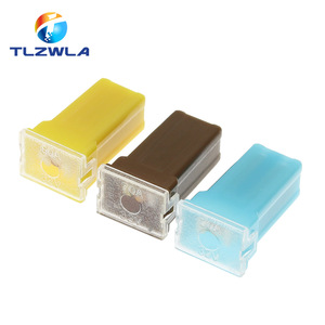 Fusible carré automobile Tlzvla 20A 32V à passage traversant, boîtier plastique rectangulaire, petit connecteur interne, broche longue - Product Image 1