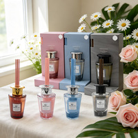 Diffuseur de parfum d'ambiance OEM pour la maison, sans alcool, aux huiles essentielles, parfum floral ambré, avec bâtonnets en fibre de rotin