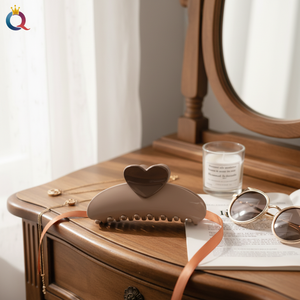 Vendita calda di tendenza Vintage elegante forcine per capelli in resina con perline di cristallo accessori all'ingrosso di moda - Product Image 3