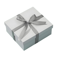 Boîte cadeau d'anniversaire magnétique pliante de luxe gaufrage avec logo personnalisé et revêtement UV pour vêtements de garçon boîte de papier pour chaussures emballage pour chaussettes
