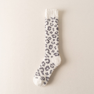 Xianghui <strong>Wholesale</strong> Leopard Patterns Colorful Long Indoor Floor Thick Warm <strong>Fuzzy</strong> Female Winter Coral Fleece <strong>Socks</strong> - Product Image 3