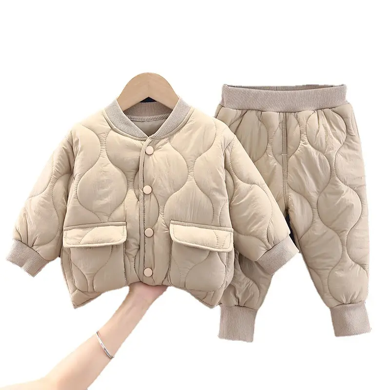 Toptan çocuk sıcak kış seti kore versiyonu pamuklu ceket & pantolon bebekler çocuklar için kalın iki parçalı kıyafet