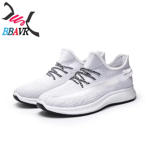 รองเท้ากีฬาลำลองระบายอากาศดี แฟชั่นสำหรับใส่ทุกวัน พร้อมคุณสมบัติกันลื่น สำหรับฤดูใบไม้ผลิและฤดูใบไม้ร่วง ขายส่งแบบกำหนดเองได้ - Product Image 2